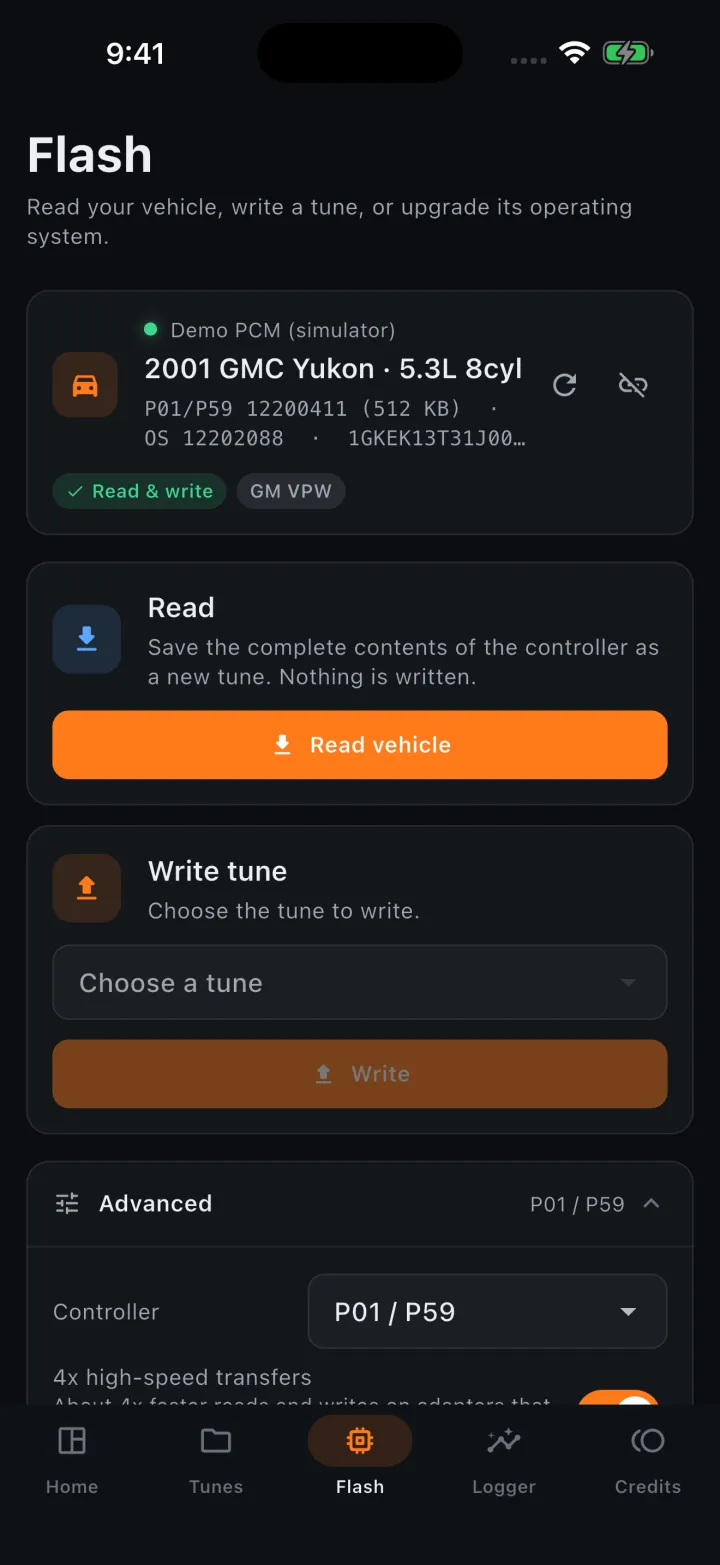 TuneBench Flash screen reading a GM P01 PCM